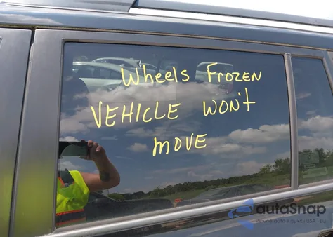 2010 Toyota Highlander Base V6 из США, поврежденный, VIN 5TDBK3EH4AS037988